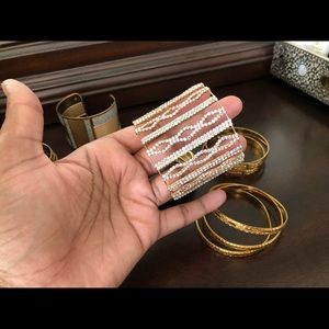 Bangles/bracelets